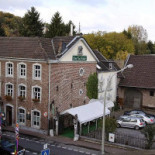 Zur Brücke