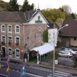 Zur Brücke
