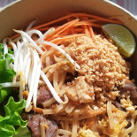 Mon. Thai Resto