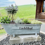 Und Löchlibad
