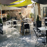 Toucan Pub