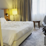 Courtyard Par Marriott Paris Arcueil