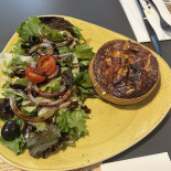Eh Voilà Crêpstaurante Casual