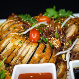Yushu- Sushi, Momo's More