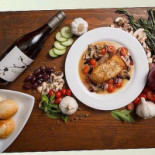 Yorgos Restaurant & Lounge