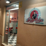 TOWN bar + kitchen