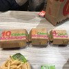 20 Piezas. Mcnuggets De Pollo Picantes 2 Papas Fritas Medianas