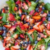 Ensalada De Espinacas Y Frutos Rojos De Temporada