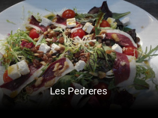 Reserve ahora una mesa en Les Pedreres