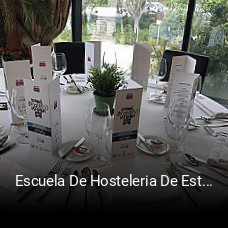 Reserve ahora una mesa en Escuela De Hosteleria De Estepona