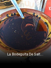 Reserve ahora una mesa en La Bodeguita De Salteras