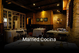 Married Cocina reserva de mesa